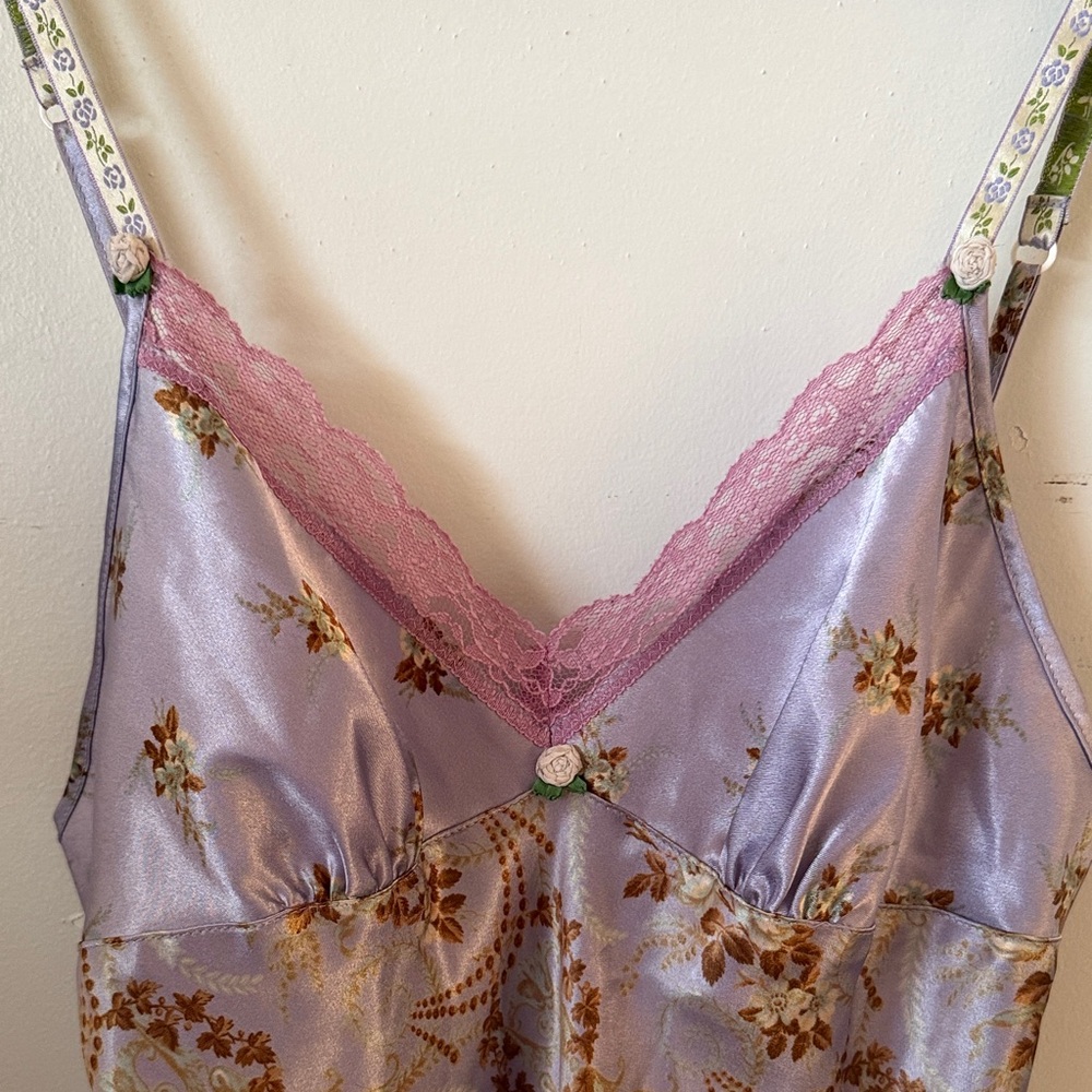 AUTHENTIC Vintage Victoria's Secret Purple Lilac Floral Paisley Slip
